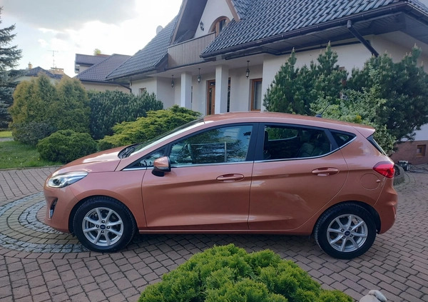 Ford Fiesta cena 42750 przebieg: 22800, rok produkcji 2017 z Częstochowa małe 436